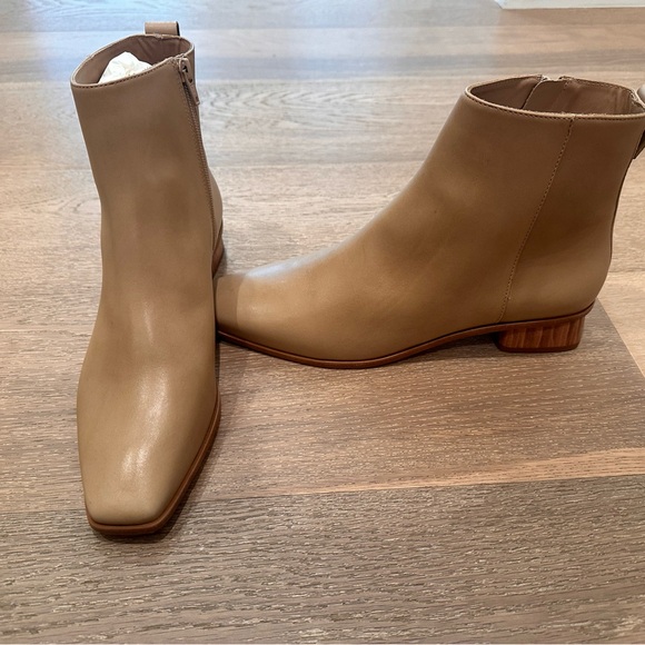 Bernardo Women's Tan Ankle Boots 9.5 - Picture 3 of 6